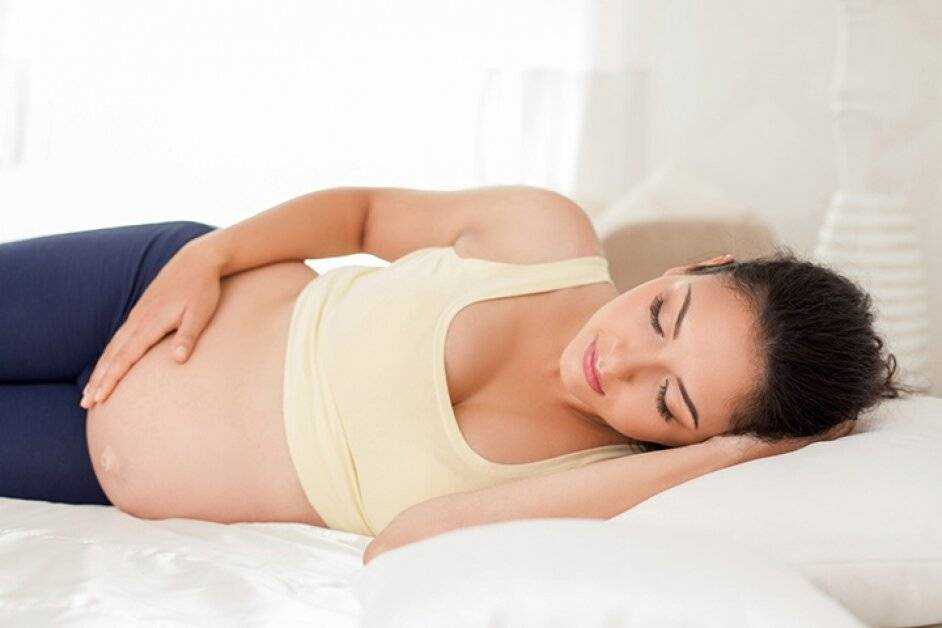 Как правильно спать при беременности, на каком боку лучше отдыхать беременным на ранних сроках