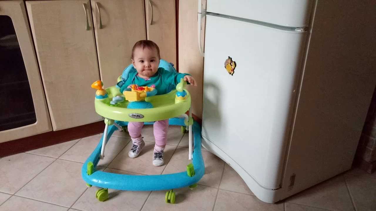 Когда можно сажать ребенка в ходунки
