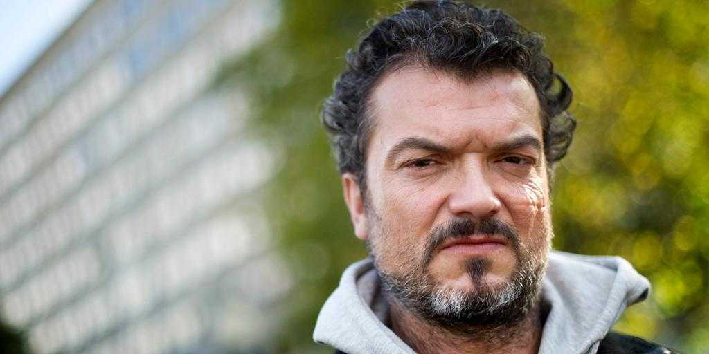 Значение имени дамир, происхождение и влияние на судьбу мальчика