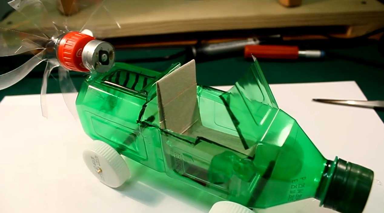 Машинка - подарок из пластиковых бутылок | творим после работы